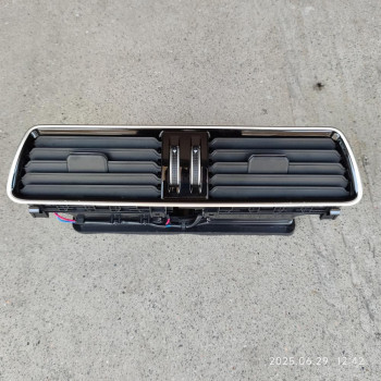 3AB 819 728 A - 3AD 819 728 A AIR OUTLET ON DASHBOARD