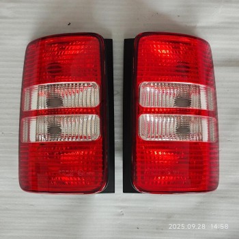 2K5 945 095 - 2K5 945 096 STOP LIGHT - TAIL LIGHT
