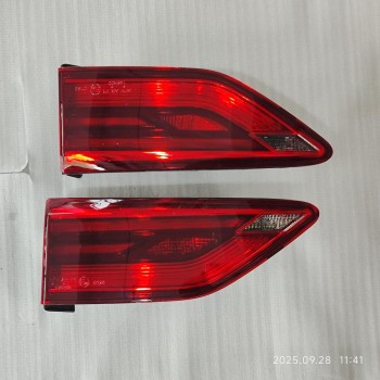 5HG 945 093 - 5HG 945 094 STOP LIGHT - TAIL LIGHT